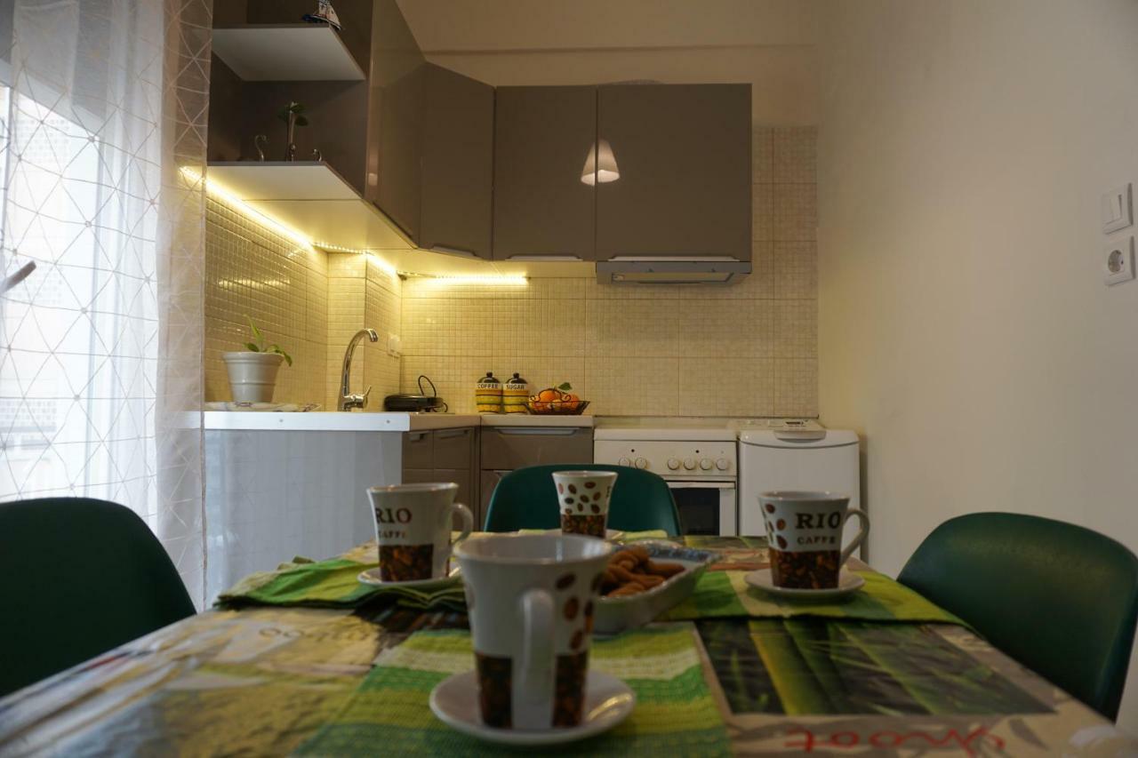 Afrodite'S Apartment Athens Exterior photo